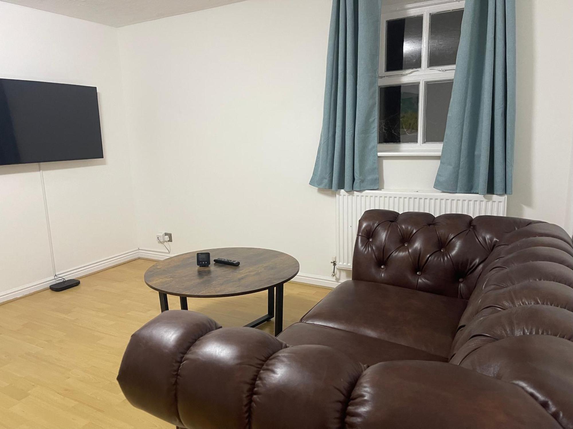 2bed Spacious - 15min To Canary Wharf O2 Excel London