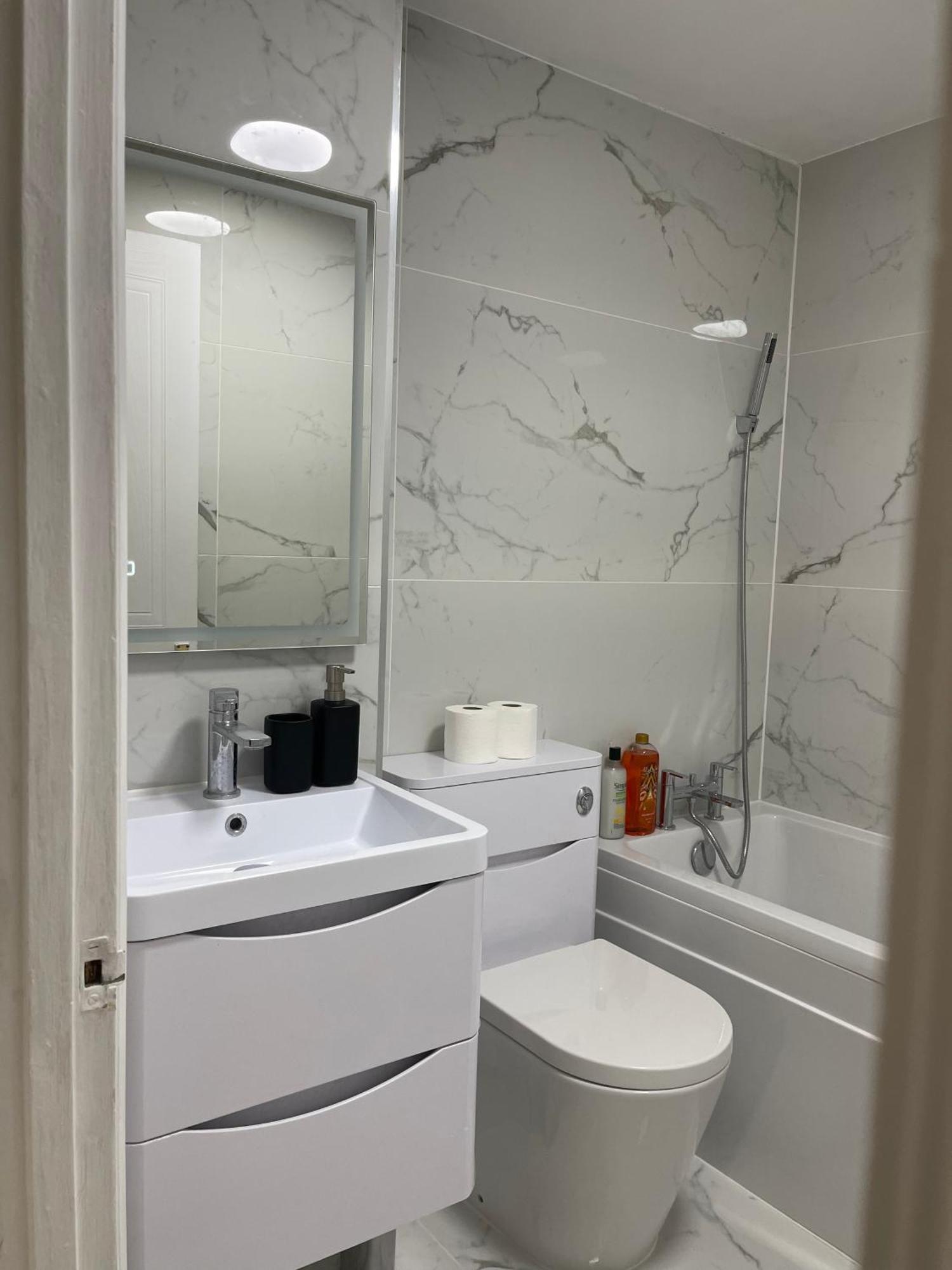 2bed Spacious - 15min To Canary Wharf O2 Excel